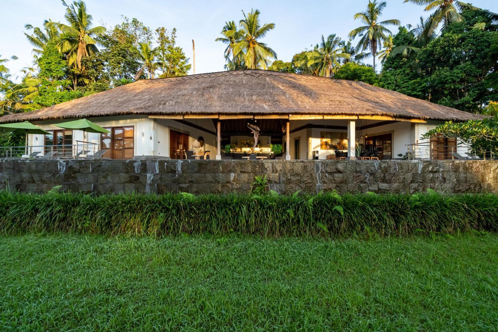 Villa Themma Jungle - Sumptuous 3Br Luxury Villa With Majestic Jungle View North Of Ubud المظهر الخارجي الصورة